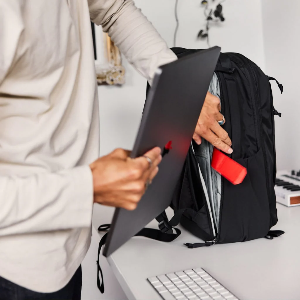 CIVIC Travel Bag - Image 12