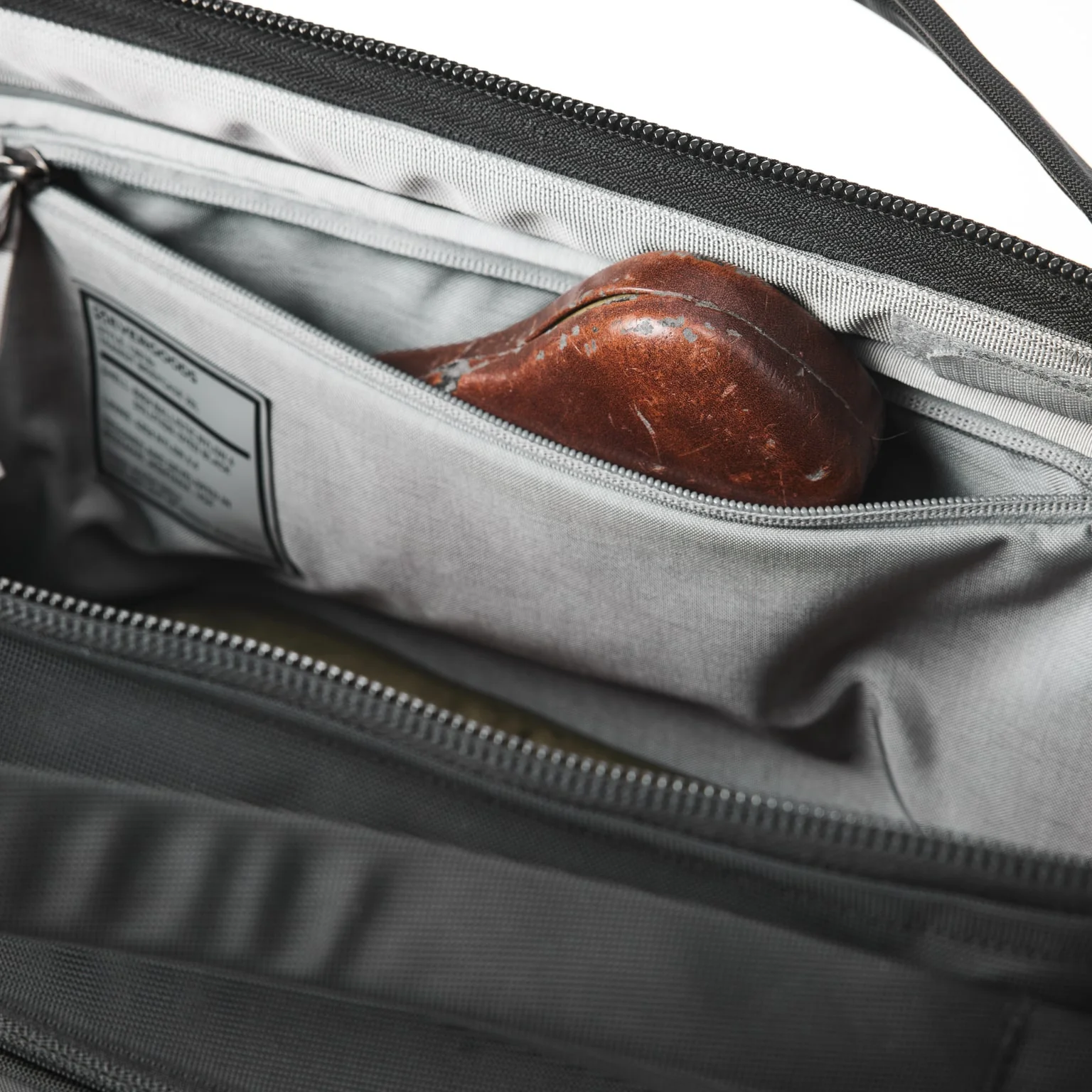 Transit Briefcase 20L - Image 12
