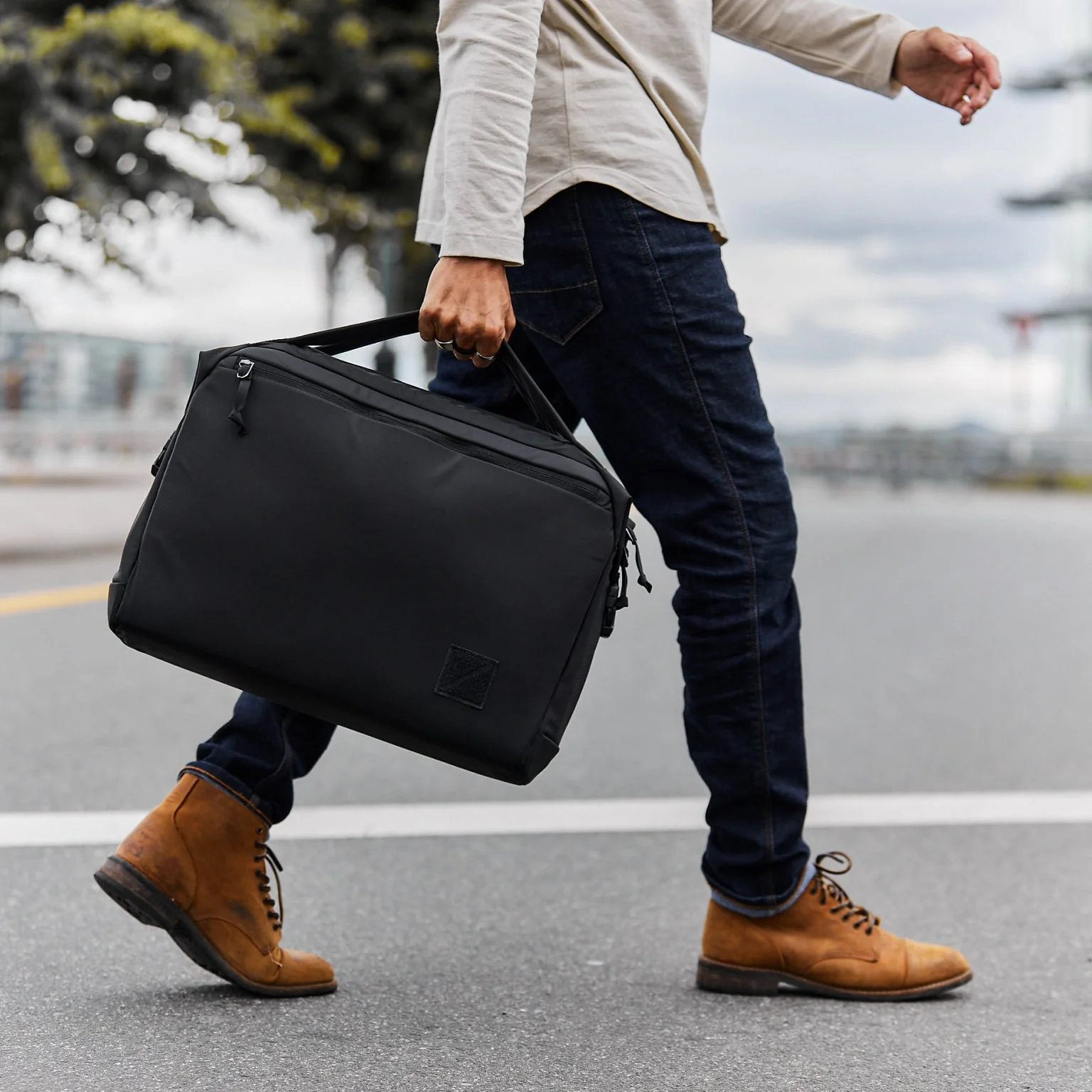 Transit Briefcase 20L - Image 18