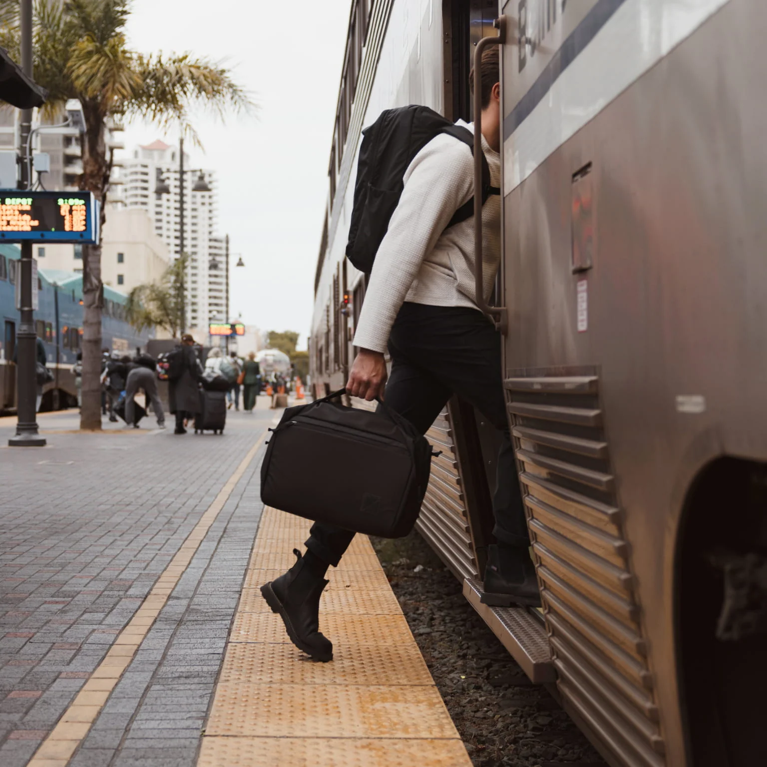 Transit Duffel - Image 16